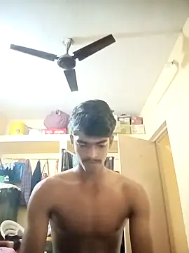 monster 33 online show from 10/04/25, 02:59