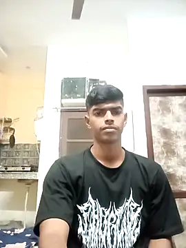 Snapshot of monster_33 chatting on 04/07/26, 06:58 monster 33 online show from 04/07/26, 06:58