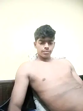 Snapshot of monster_33 chatting on 04/20/26, 02:09 monster 33 online show from 04/20/26, 02:09