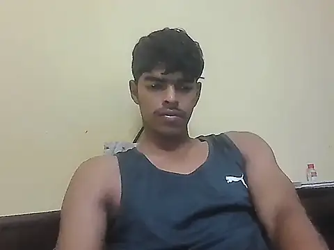 Snapshot of monster_33 chatting on 04/27/26, 02:04 monster 33 online show from 04/27/26, 02:04