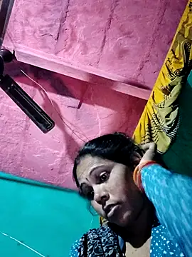 Pooja750 online show from 11/17/25, 10:26