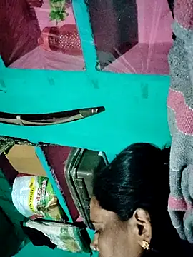 Pooja750 online show from 12/17/25, 02:23