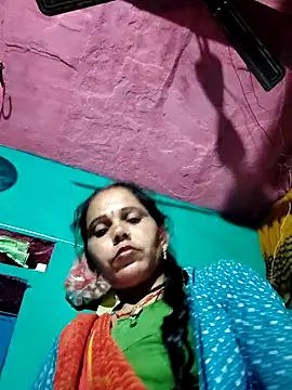 Pooja750 online show from 12/22/25, 06:49