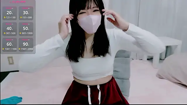 Snapshot of hinachuuu__D chatting on 11/04/25, 10:14 hinachuuu D online show from 11/04/25, 10:14