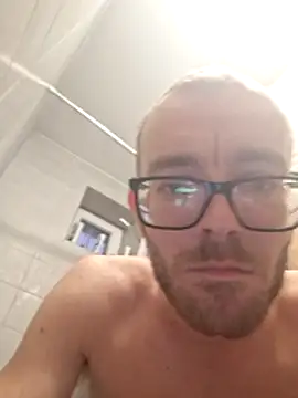 948197 online show from 12/02/25, 02:56