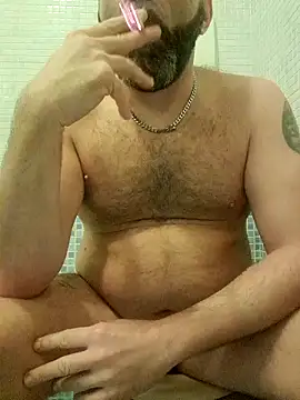 Snapshot of gigilola84 chatting on 11/25/25, 05:18 gigilola84 online show from 11/25/25, 05:18