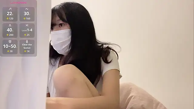 Snapshot of Minnie-2025 chatting on 09/14/25, 04:28 Minnie-2025 online show from 09/14/25, 04:28