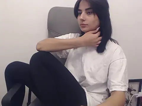 Snapshot of Hot_Bruny chatting on 10/03/25, 07:33 Hot Bruny online show from 10/03/25, 07:33