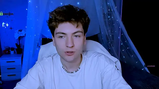 Snapshot of joseph_bear_ chatting on 03/27/26, 09:53 joseph bear online show from 03/27/26, 09:53