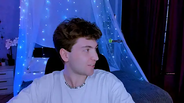 Snapshot of joseph_bear_ chatting on 03/28/26, 11:32 joseph bear online show from 03/28/26, 11:32