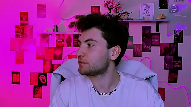 Snapshot of joseph_bear_ chatting on 04/01/26, 01:41 joseph bear online show from 04/01/26, 01:41