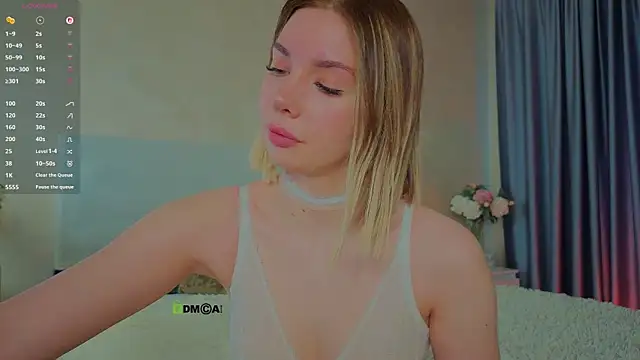 Snapshot of _sophielov chatting on 04/14/26, 03:18 sophielov online show from 04/14/26, 03:18