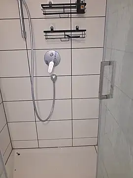 1994xnx online show from 09/18/25, 05:15