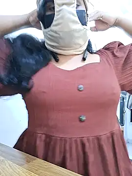 Snapshot of BeautyGirl_sara chatting on 09/21/25, 08:05 BeautyGirl sara online show from 09/21/25, 08:05