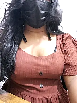 Snapshot of BeautyGirl_sara chatting on 09/26/25, 01:26 BeautyGirl sara online show from 09/26/25, 01:26