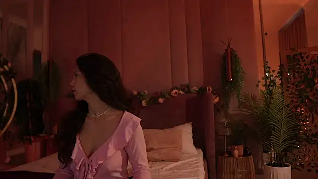 MaryNixon  online show from 10/13/25, 05:07