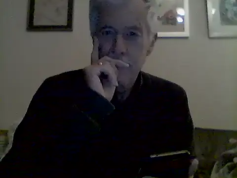 Snapshot of slaveman4you chatting on 11/08/25, 11:03 slaveman4you online show from 11/08/25, 11:03