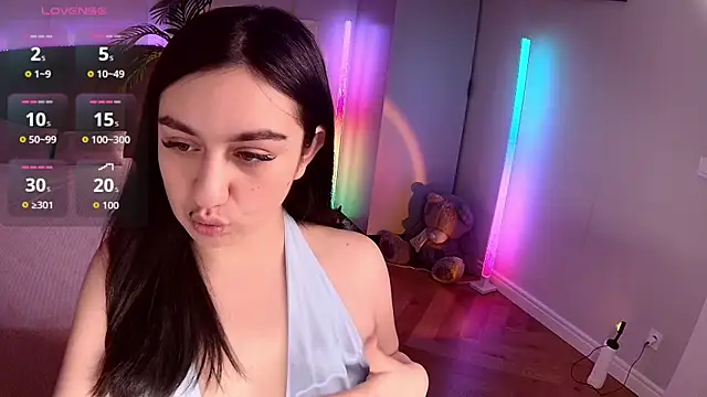 Snapshot of Lola_Sparks chatting on 09/13/25, 06:46 Lola Sparks online show from 09/13/25, 06:46