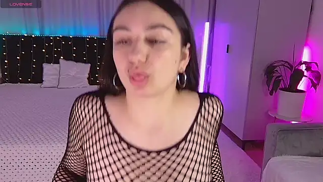 Snapshot of Lola_Sparks chatting on 09/20/25, 06:25 Lola Sparks online show from 09/20/25, 06:25