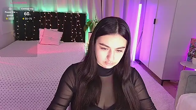 Snapshot of Lola_Sparks chatting on 10/01/25, 04:40 Lola Sparks online show from 10/01/25, 04:40