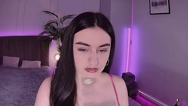 Snapshot of Lola_Sparks chatting on 10/02/25, 04:30 Lola Sparks online show from 10/02/25, 04:30