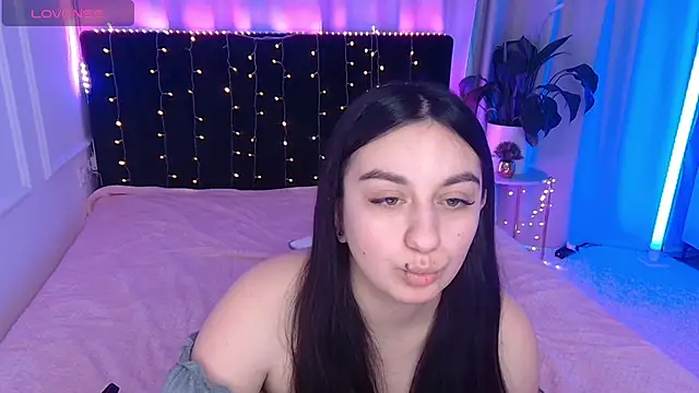 Snapshot of Lola_Sparks chatting on 11/28/25, 06:27 Lola Sparks online show from 11/28/25, 06:27