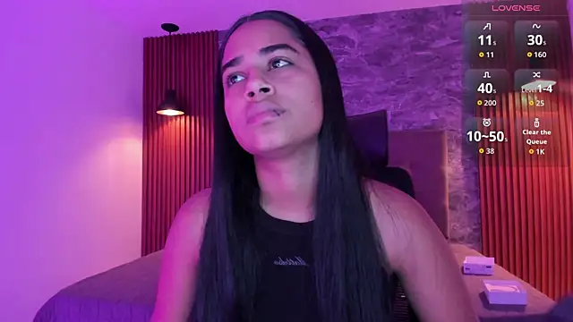 zoe evans5 online show from 10/04/25, 12:36