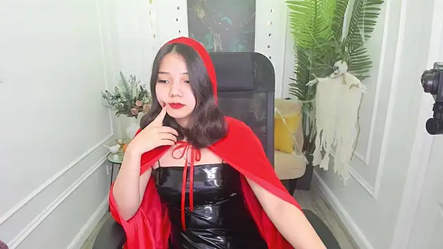 ElliVensda online show from 10/17/25, 12:41