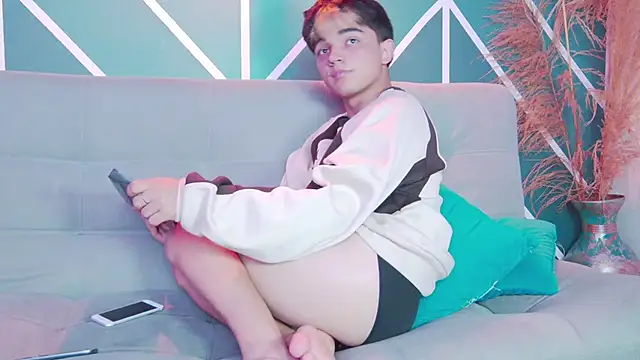 LucaDelart online show from 09/22/25, 12:40