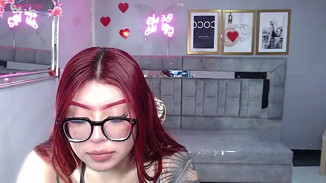 Snapshot of Red_Bunny_v chatting on 03/08/26, 01:14 Red Bunny v online show from 03/08/26, 01:14