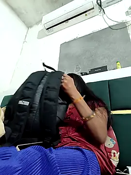 komi 33 online show from 11/18/25, 06:01