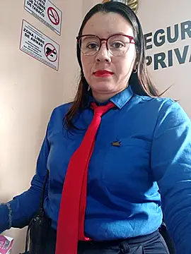 Hannah-colx online show from 11/12/25, 01:55