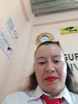Snapshot of Hannah-colx chatting on 05/16/26, 03:22 Hannah-colx online show from 05/16/26, 03:22