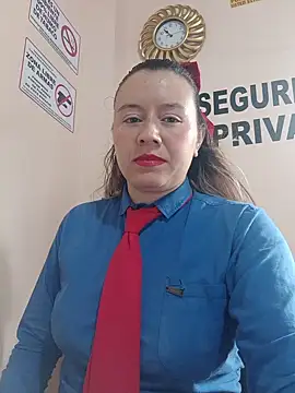 Snapshot of Hannah-colx chatting on 05/17/26, 03:52 Hannah-colx online show from 05/17/26, 03:52
