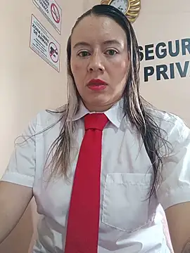 Snapshot of Hannah-colx chatting on 05/30/26, 04:37 Hannah-colx online show from 05/30/26, 04:37