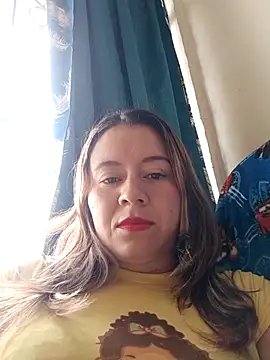 Snapshot of Hannah-colx chatting on 07/16/26, 02:12 Hannah-colx online show from 07/16/26, 02:12