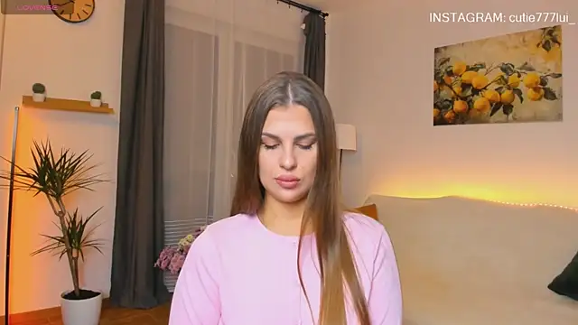 Cutie Lui  online show from 09/23/25, 08:50