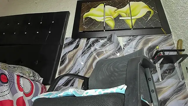 Snapshot of luiferrodri chatting on 09/10/25, 06:30 luiferrodri online show from 09/10/25, 06:30