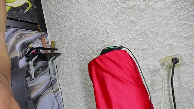 Snapshot of luiferrodri chatting on 09/27/25, 07:41 luiferrodri online show from 09/27/25, 07:41