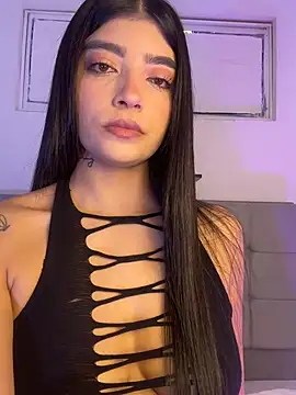 Snapshot of Sarahlopezz chatting on 06/23/26, 03:37 Sarahlopezz online show from 06/23/26, 03:37