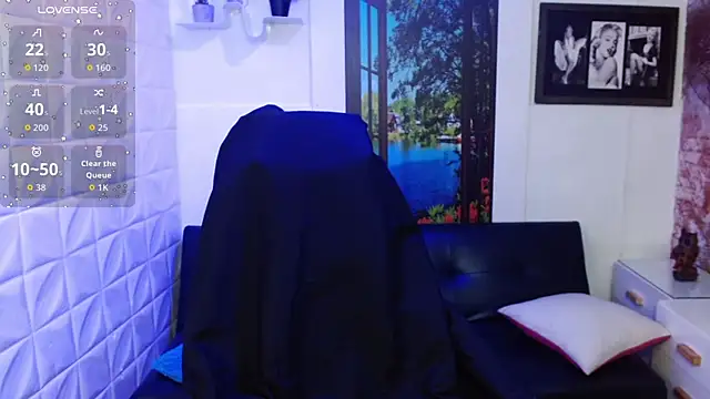 Eva Roussell online show from 11/13/25, 03:55