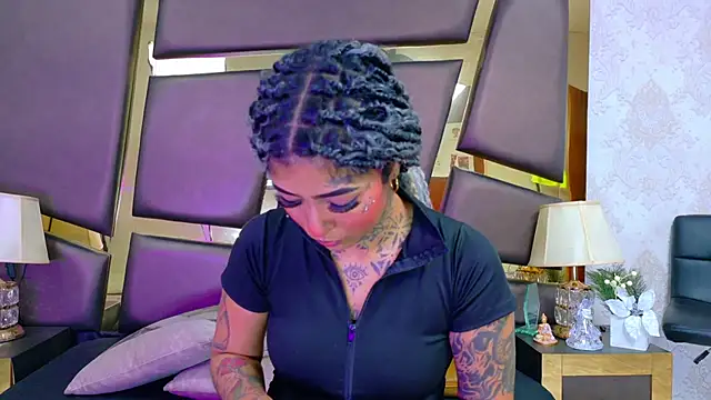 EmilieLake online show from 02/13/26, 08:16