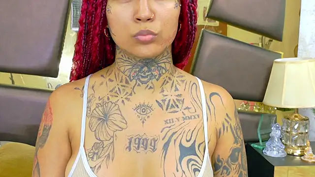 Snapshot of EmilieLake chatting on 03/20/26, 07:41 EmilieLake online show from 03/20/26, 07:41