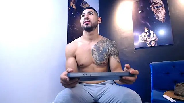 Snapshot of Joseph_Murray chatting on 12/18/25, 07:53 Joseph Murray online show from 12/18/25, 07:53