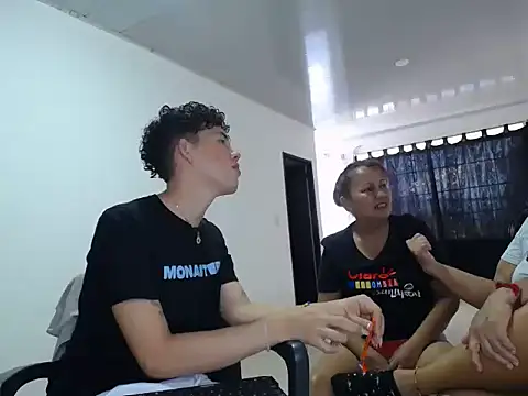 Snapshot of brutal_dirty_sex chatting on 09/09/25, 09:47 brutal dirty sex online show from 09/09/25, 09:47