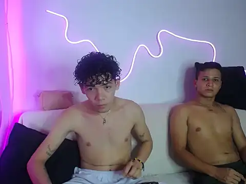 Snapshot of brutal_dirty_sex chatting on 09/19/25, 09:04 brutal dirty sex online show from 09/19/25, 09:04