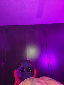 Snapshot of DavisFirb chatting on 02/11/26, 01:43 DavisFirb online show from 02/11/26, 01:43