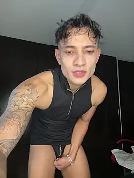 Snapshot of DavisFirb chatting on 02/15/26, 04:14 DavisFirb online show from 02/15/26, 04:14