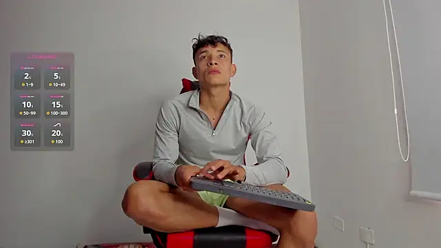 Snapshot of DavisFirb chatting on 03/10/26, 10:37 DavisFirb online show from 03/10/26, 10:37