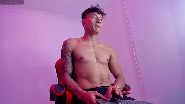 Snapshot of DavisFirb chatting on 03/20/26, 11:09 DavisFirb online show from 03/20/26, 11:09